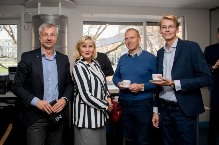 Iesaistāmies mentoru kustībā