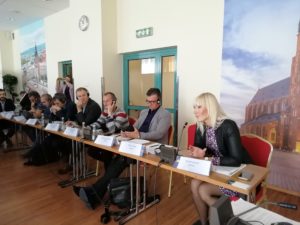 Projekta partneri tiekas izaugsmes vadības seminārā Krakovā